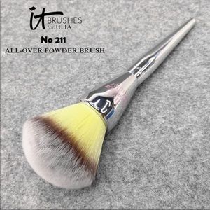 IT Cosmetics “#211/ All Over Powder” Brush